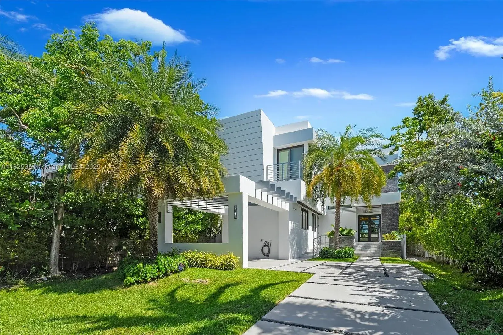 1311 Stillwater Dr, Miami Beach FL 33141
