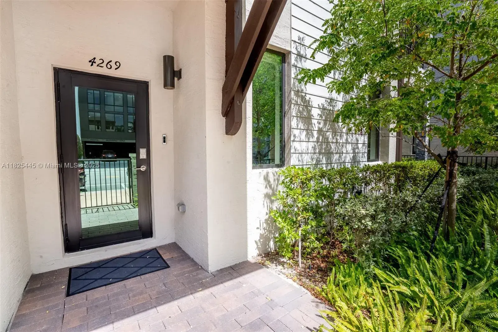 4269 NW 83rd Path, Doral FL 33166