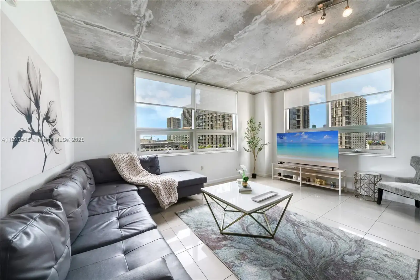 3250 NE 1st Ave # 1016, Miami FL 33137 photo 4
