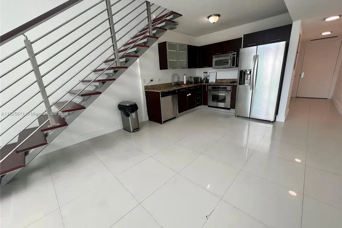 41 SE 5th St # 2003, Miami FL 33131