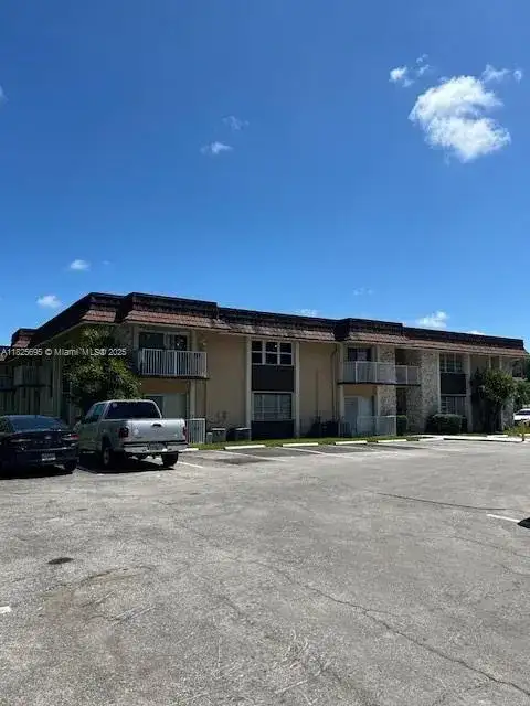 5275 SW 77th Ct # 212H, Miami FL 33155 photo 2