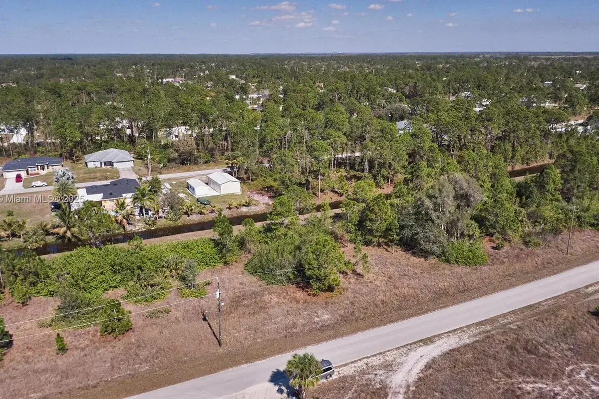 1025 E WINTERS STREET, Lehigh Acres FL 33974