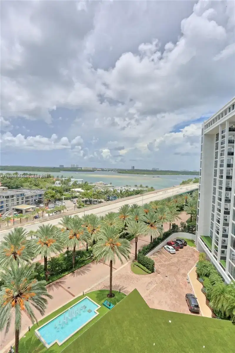 10275 Collins Ave # 925, Bal Harbour FL 33154 photo 2