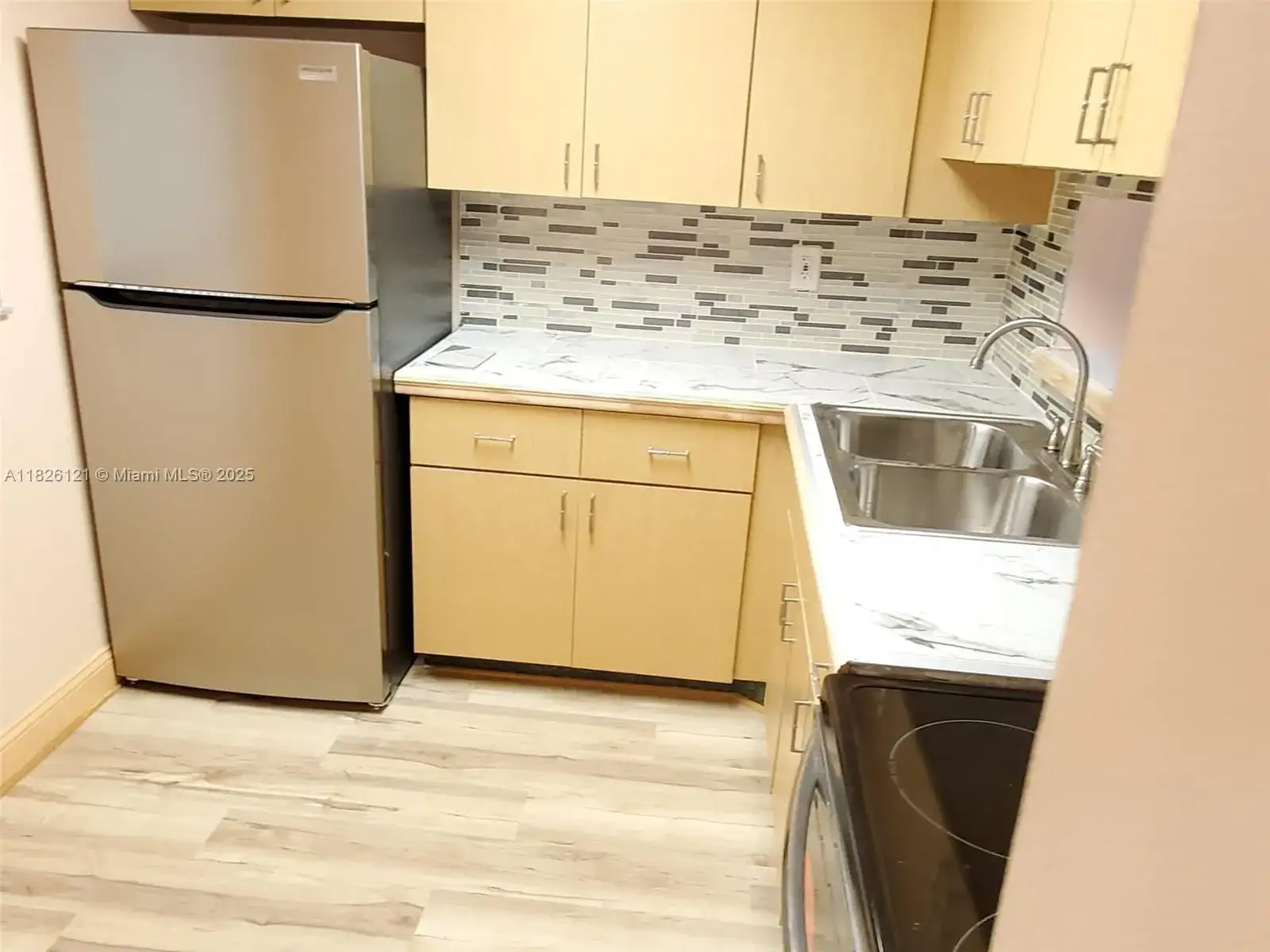 8615 NW 8th St # 321, Miami FL 33126 photo 3