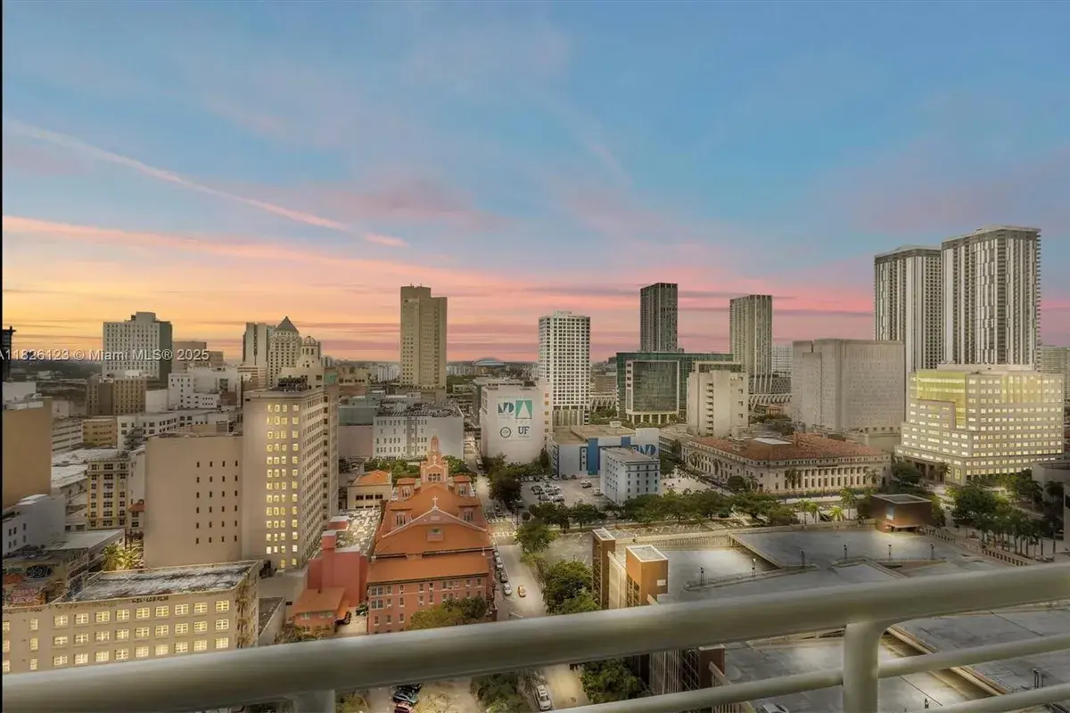 133 NE 2nd Ave # 2015, Miami FL 33132