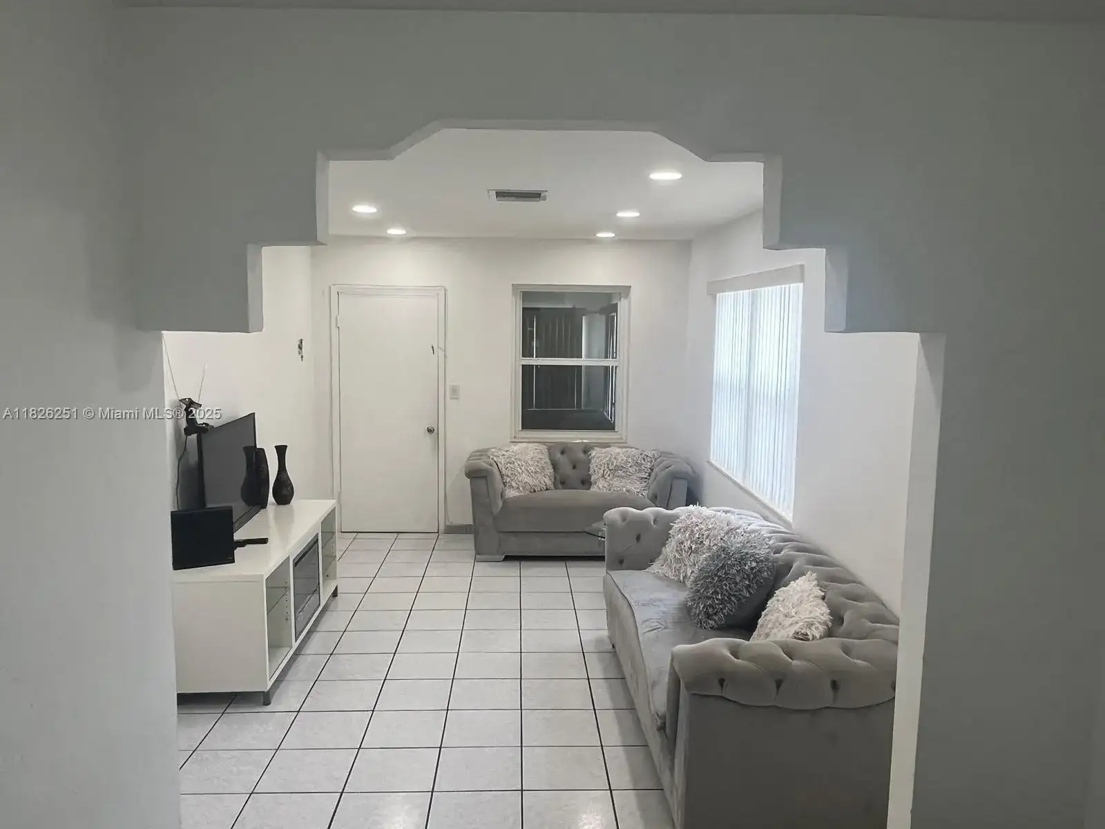 217 E 20th St, Hialeah FL 33010 photo 4