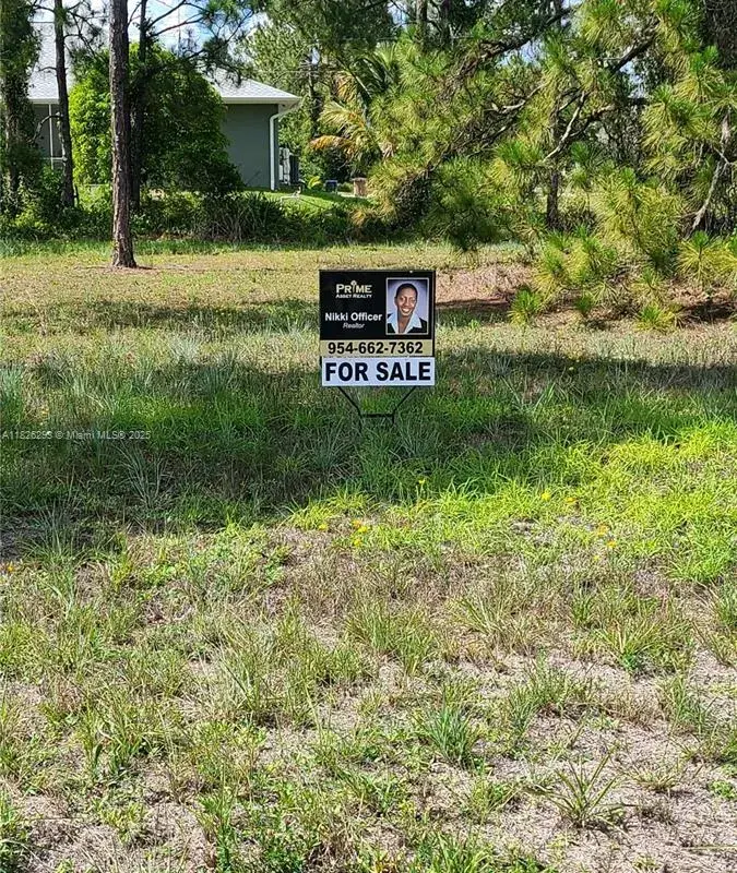653 Jaguar Blvd, Lehigh Acres FL 33974