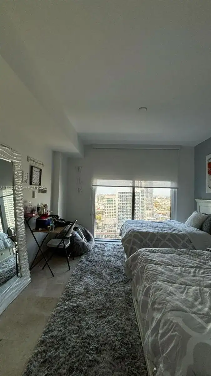 68 SE 6th St # 2804, Miami FL 33131 photo 4