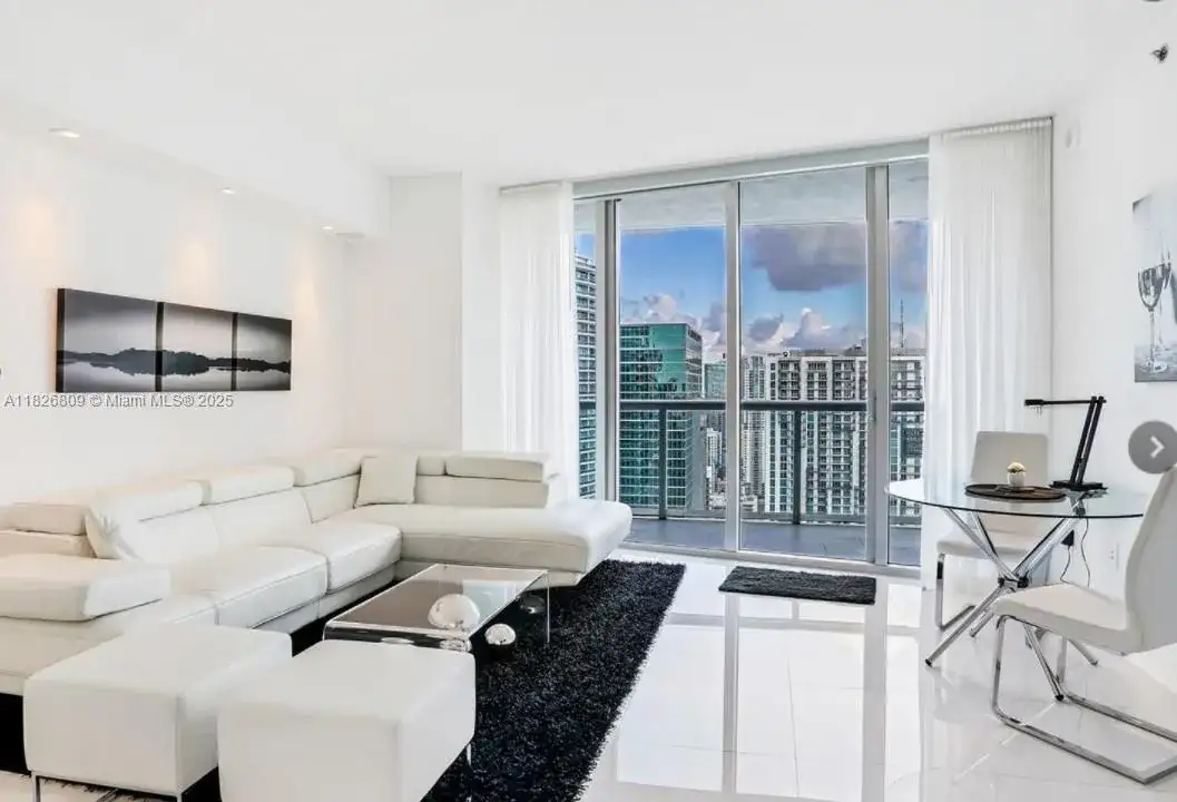 475 Brickell Ave # 4310, Miami FL 33131 photo 2