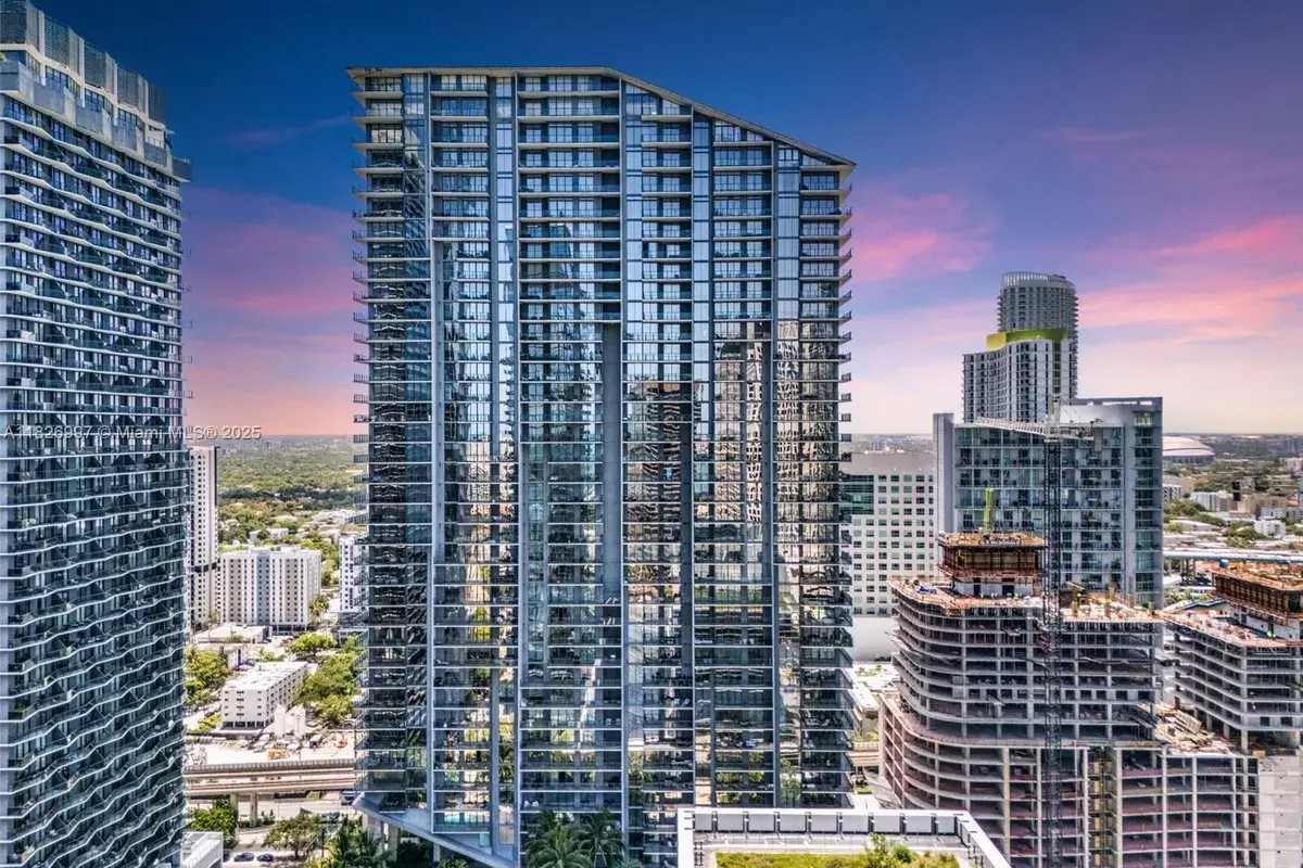 88 SW 7th St # 2107, Miami FL 33130