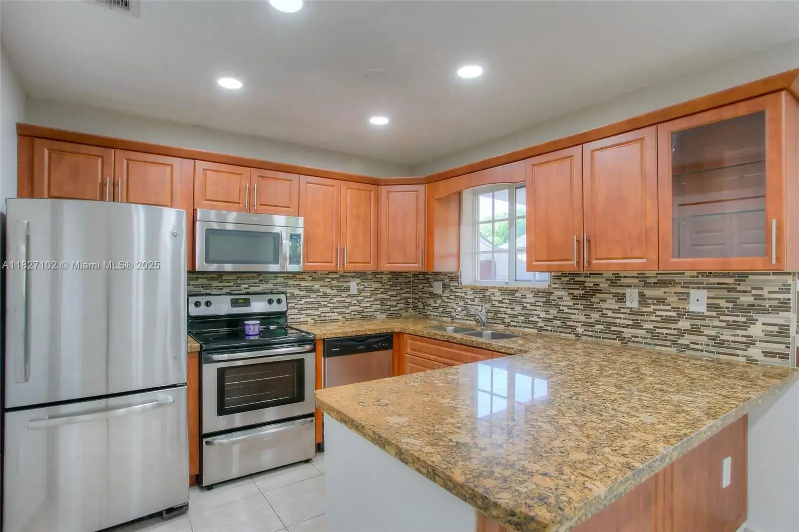 9332 NW 114th Ter # 8, Hialeah Gardens FL 33018 photo 4