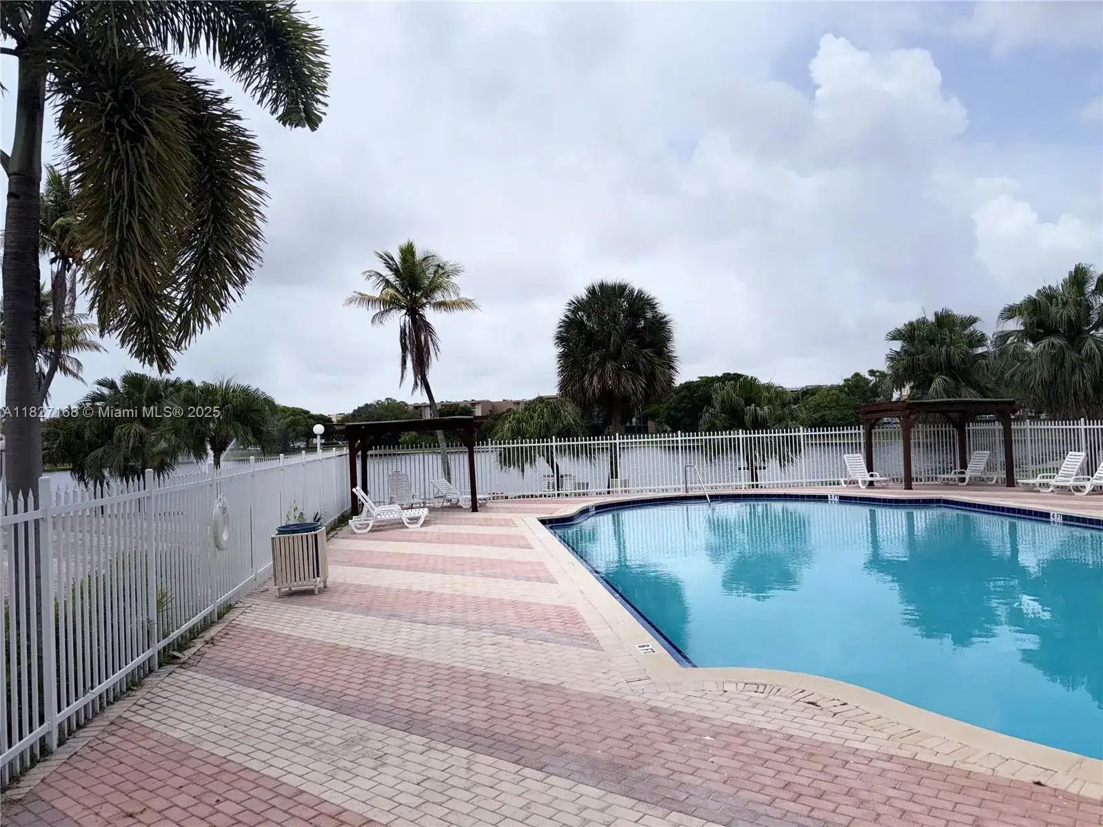 9365 FONTAINEBLEAU # E236, Miami FL 33172 photo 4