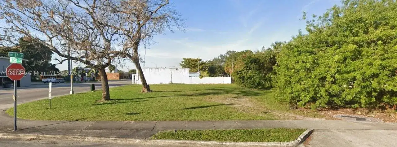 5807 NW 17th Ave, Miami FL 33142 photo 2