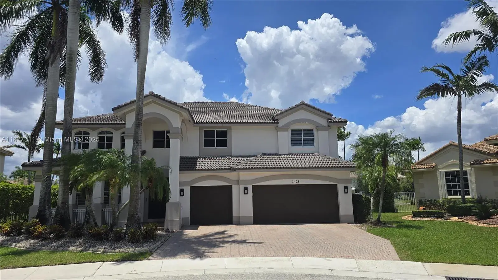 1425 Crossbill Ct, Weston FL 33327