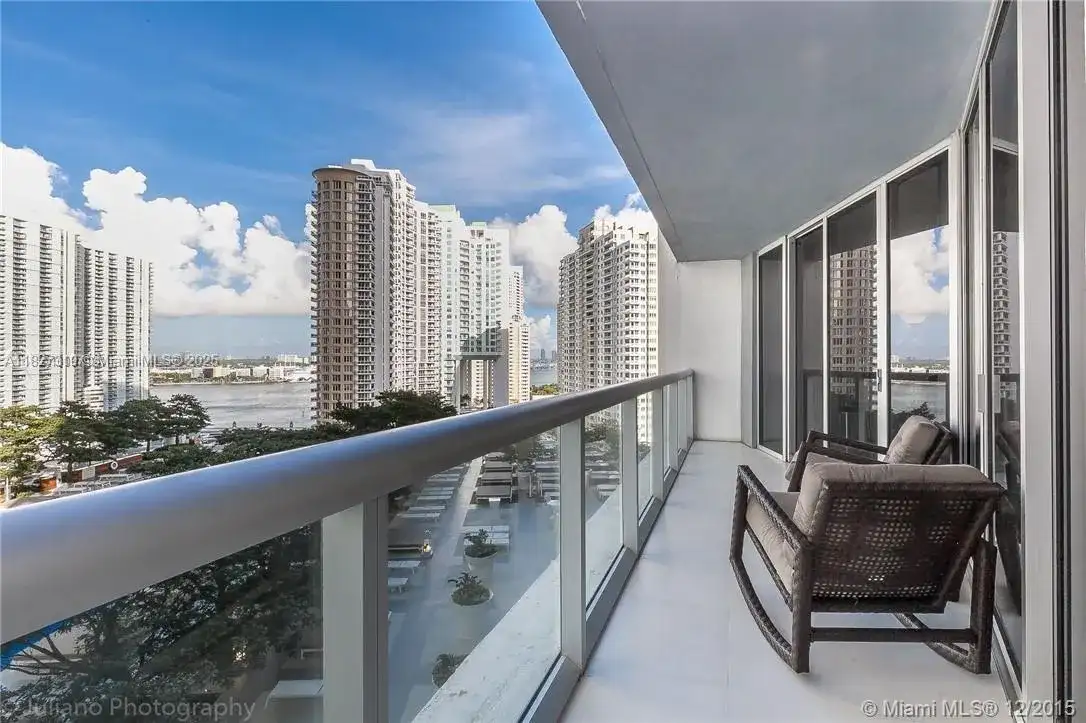 495 Brickell Ave # 1806, Miami FL 33131 photo 3