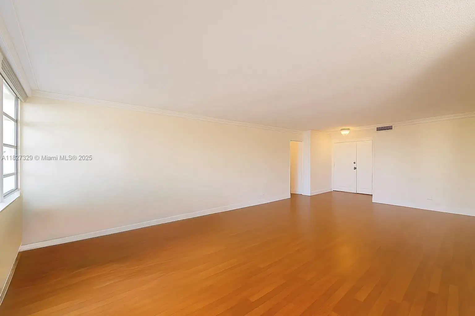 251 174th St # 115, Sunny Isles Beach FL 33160 photo 2