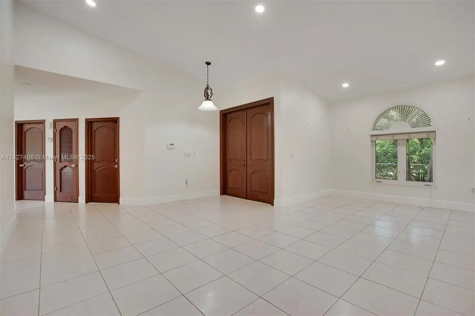 13550 SW 82nd Ave, Pinecrest FL 33156 photo 3