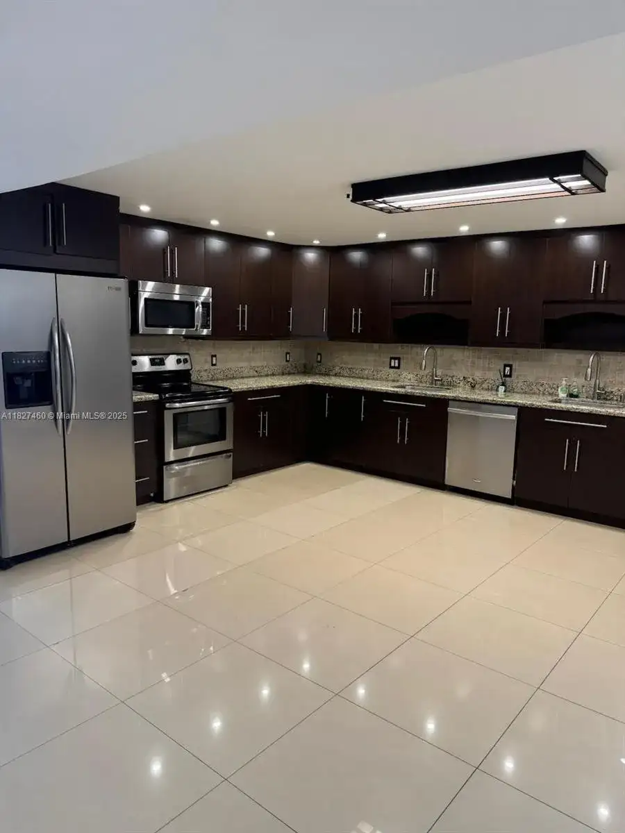 20401 NE 30th Ave # 8, Aventura FL 33180 photo 2