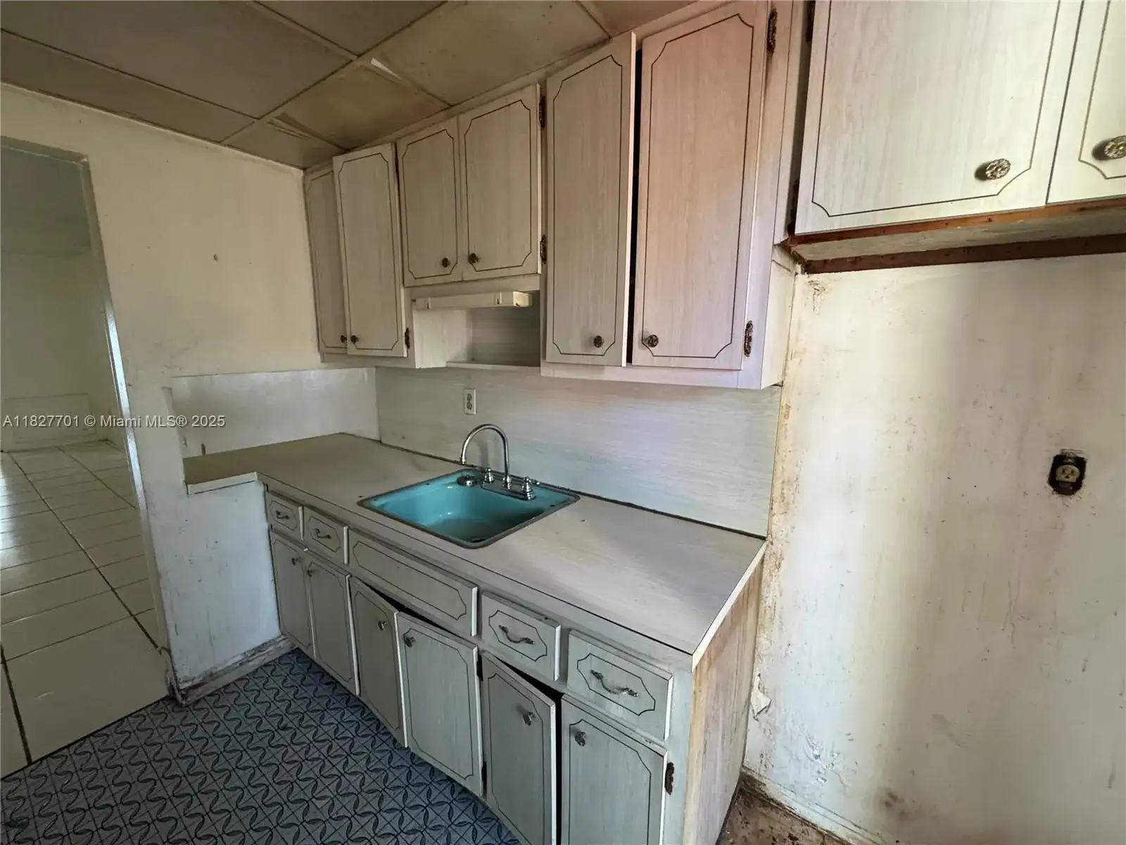 270 NE 191st St # 108, Miami FL 33179 photo 4