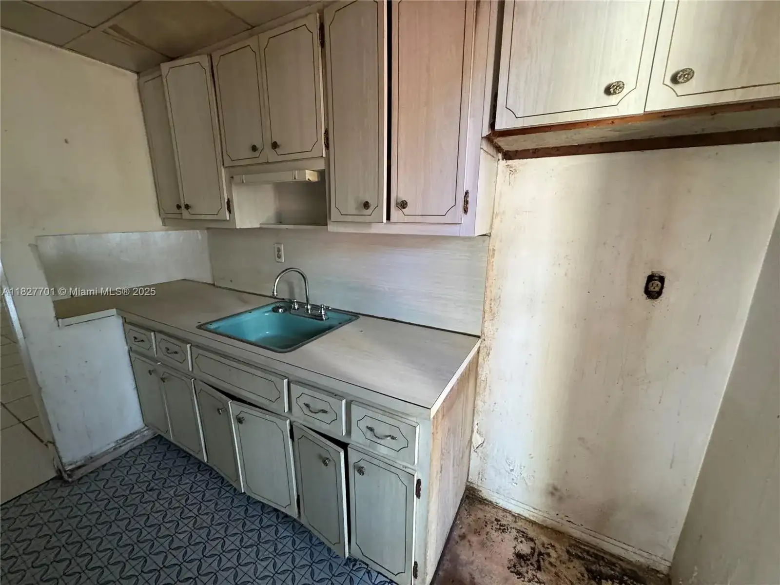 270 NE 191st St # 108, Miami FL 33179 photo 5