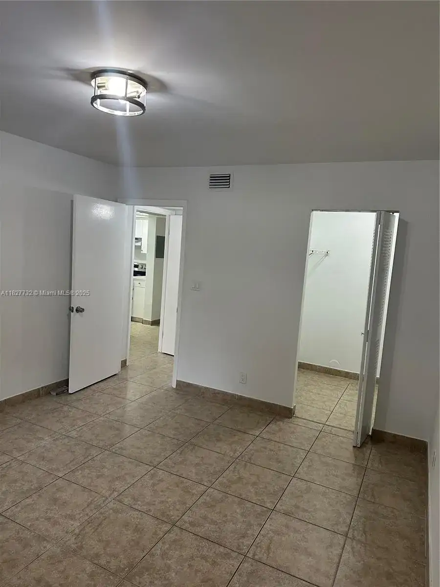 8100 Geneva Ct # 142, Doral FL 33166 photo 3