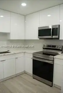 964 N 18th Ct, Hollywood FL 33020 photo 4
