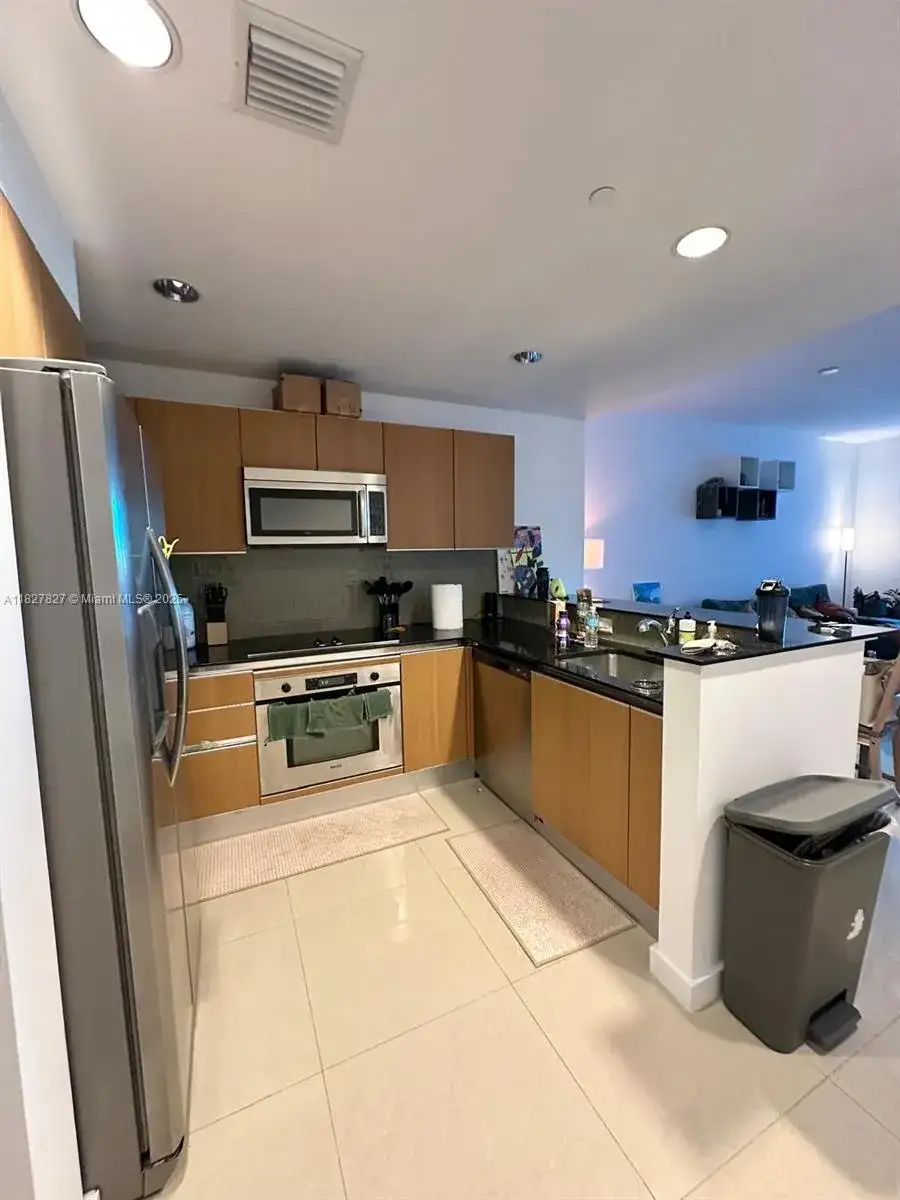 1060 Brickell Ave # 2813, Miami FL 33131 photo 5