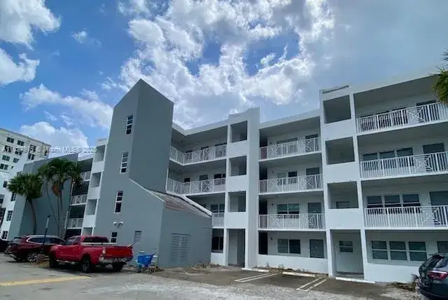 2860 NE 14th St Cswy # 204D, Pompano Beach FL 33062
