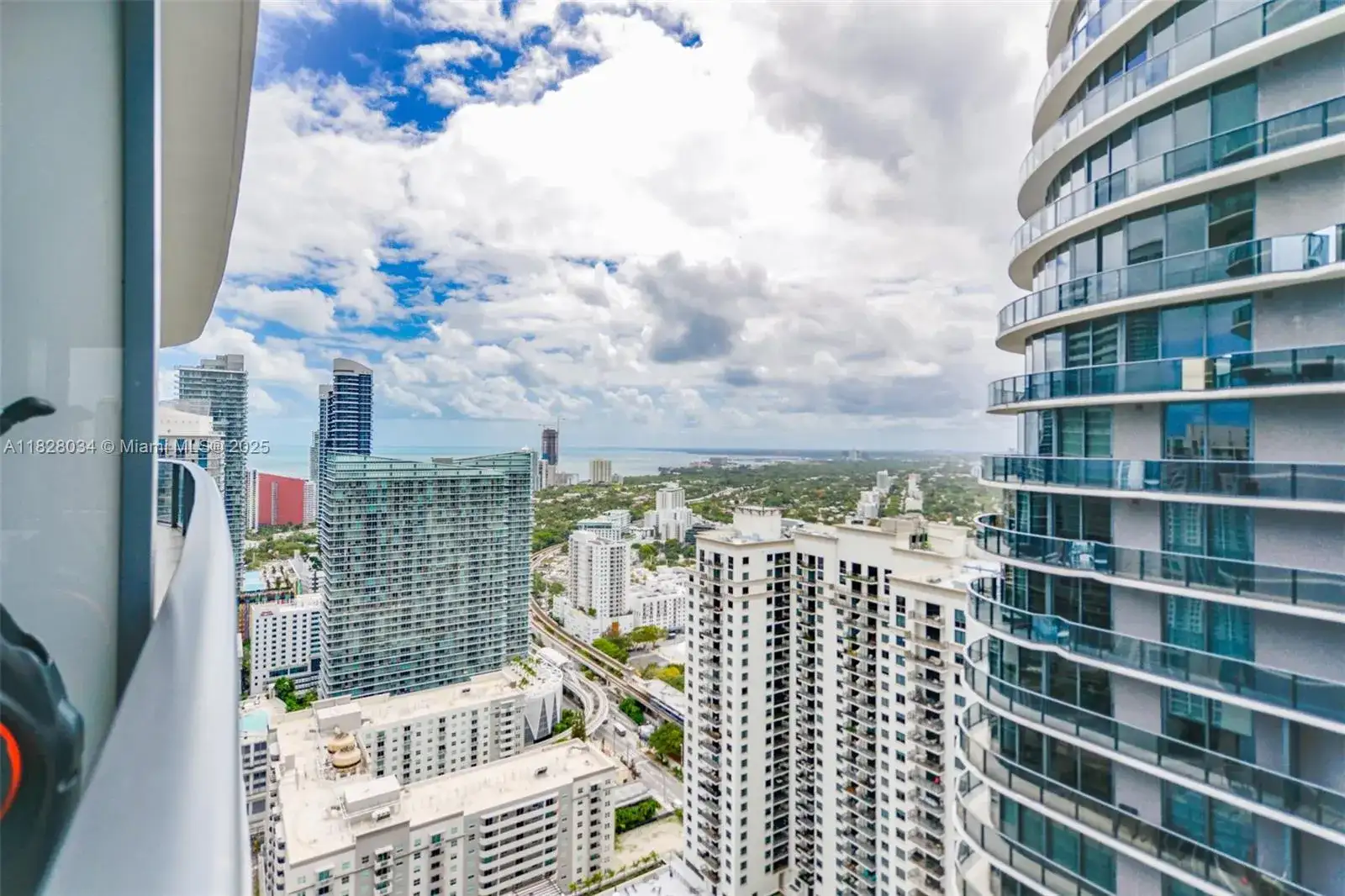 45 SW 9th St # 4108, Miami FL 33130 photo 3