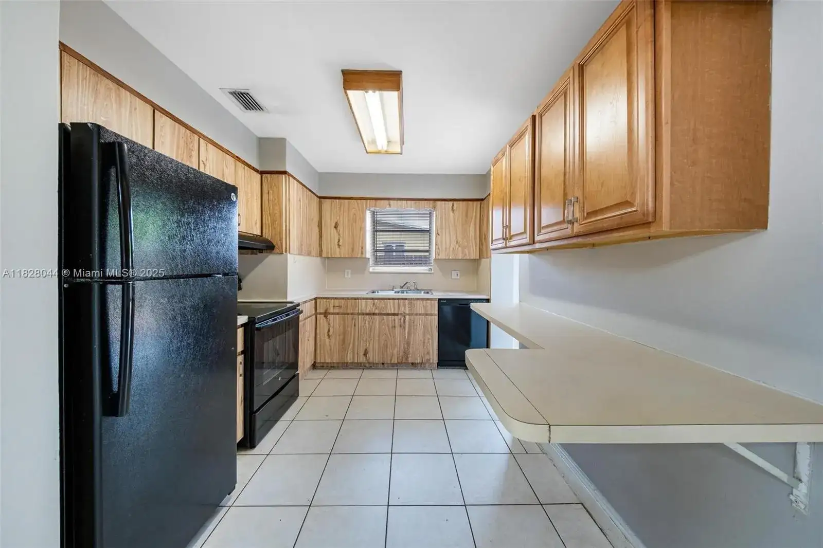 4130 NW 12th Ave, Oakland Park FL 33309 photo 3