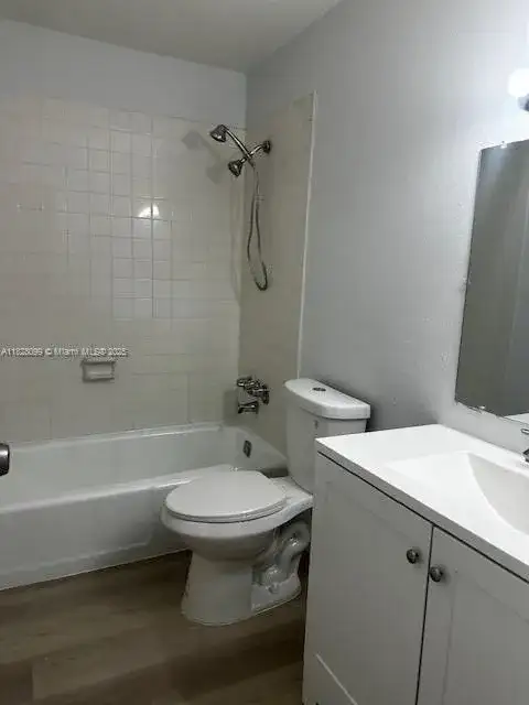 17901 NW 68th Ave # T205, Hialeah FL 33015 photo 4