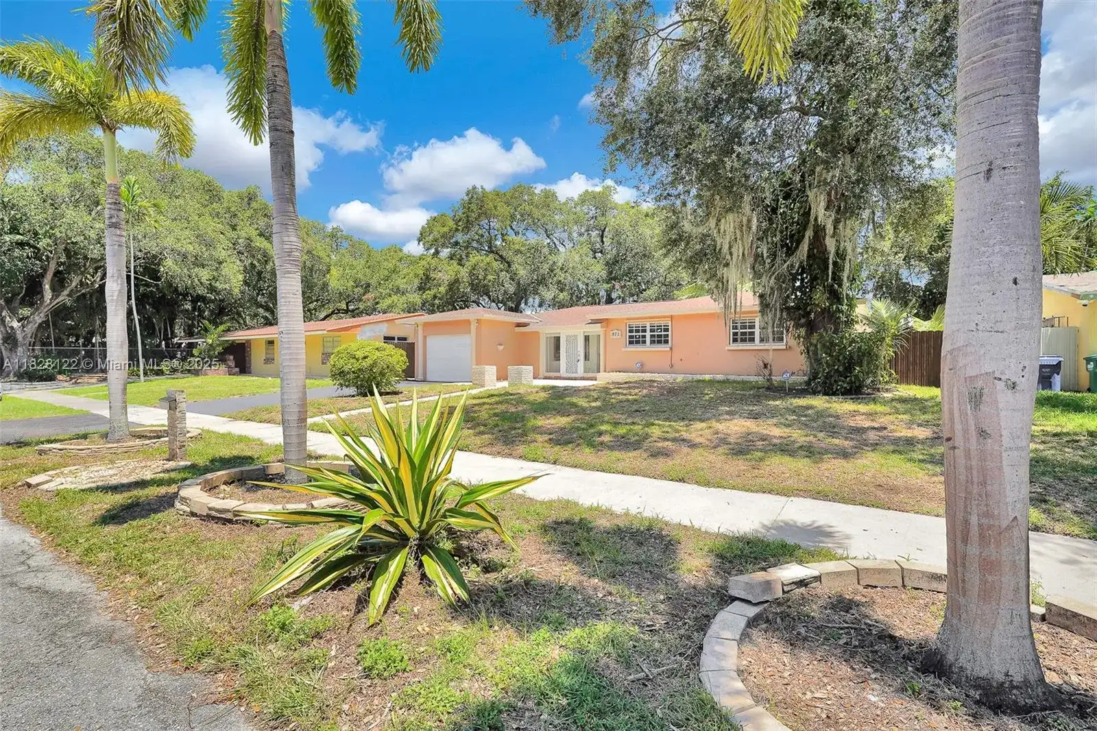 971 NE 153rd St, Miami FL 33162 photo 3
