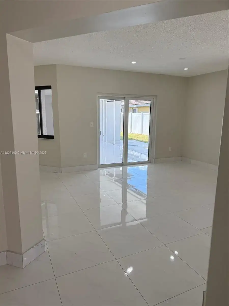 14480 SW 112th ST, Miami FL 33186 photo 4