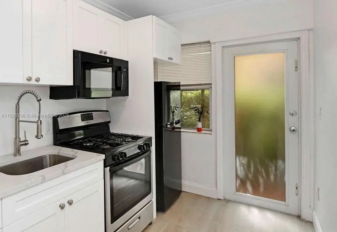6831 Abbott Ave # 3, Miami Beach FL 33141