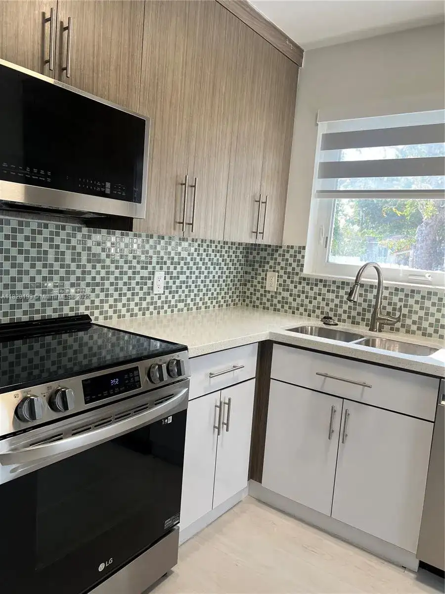 820 SW 11st ave # 820, Miami FL 33129 photo 4