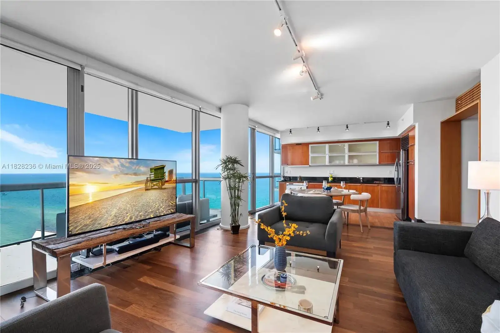 101 20th St # 3803, Miami Beach FL 33139 photo 3
