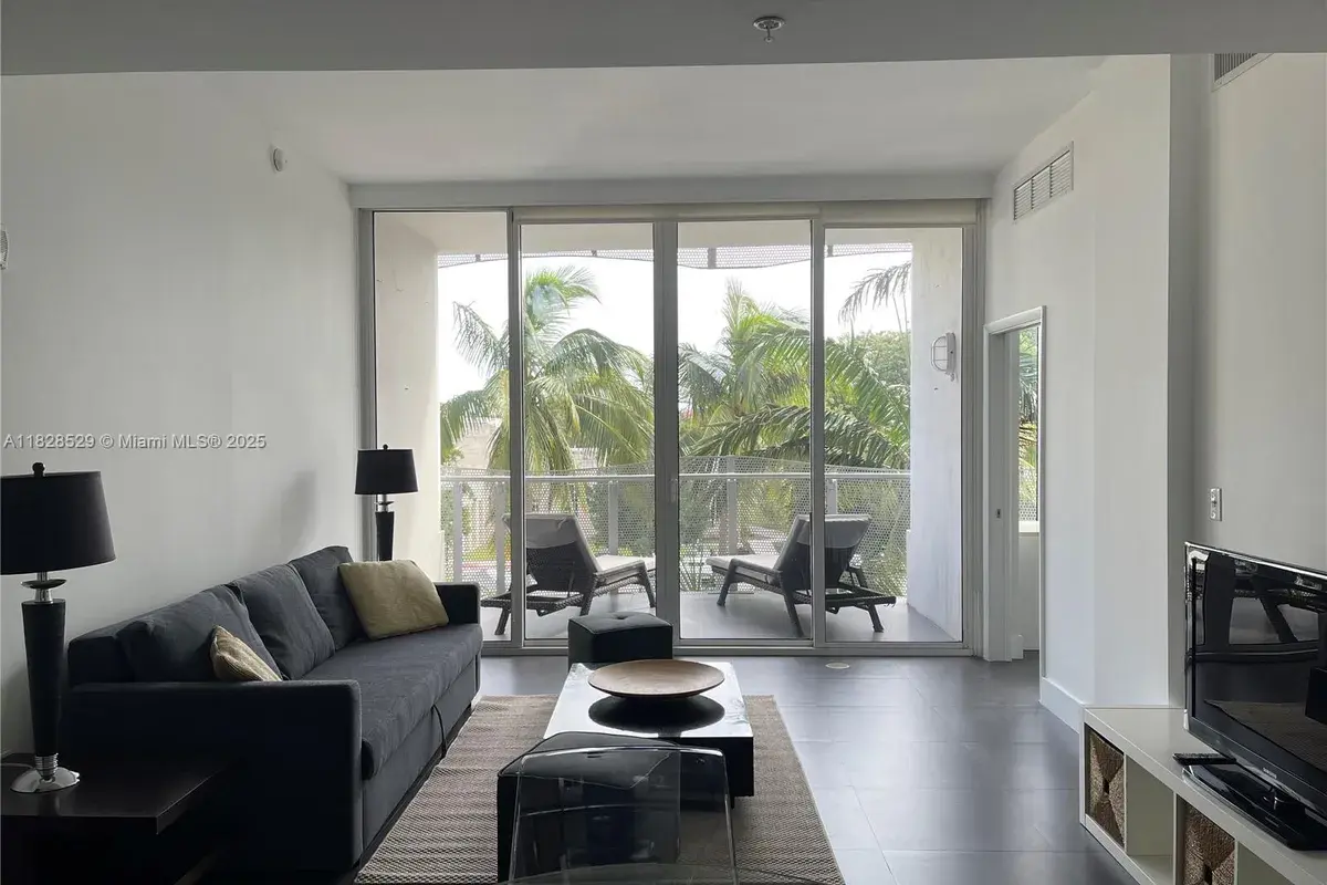 2100 Park Ave # 305, Miami Beach FL 33139