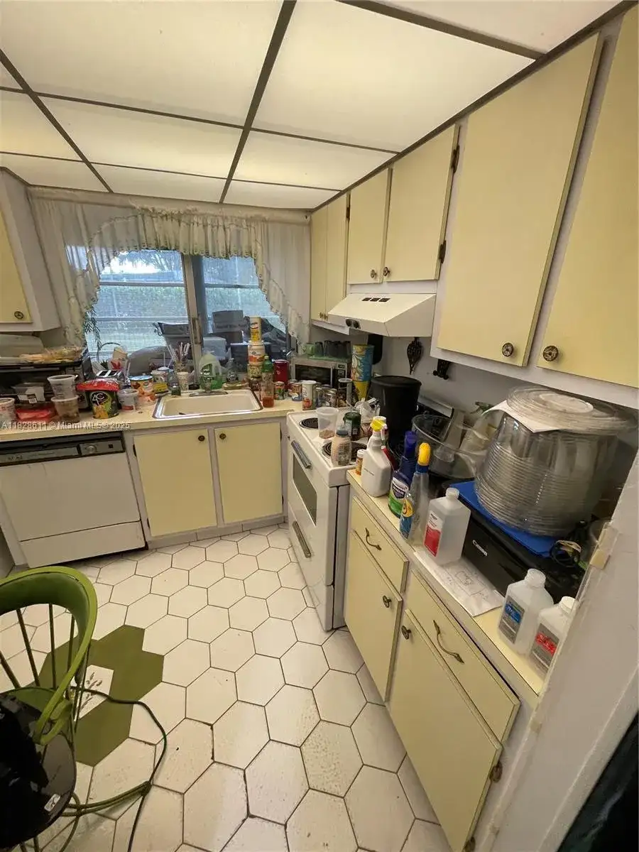 9070 Lime Bay Blvd # 115, Tamarac FL 33321 photo 5
