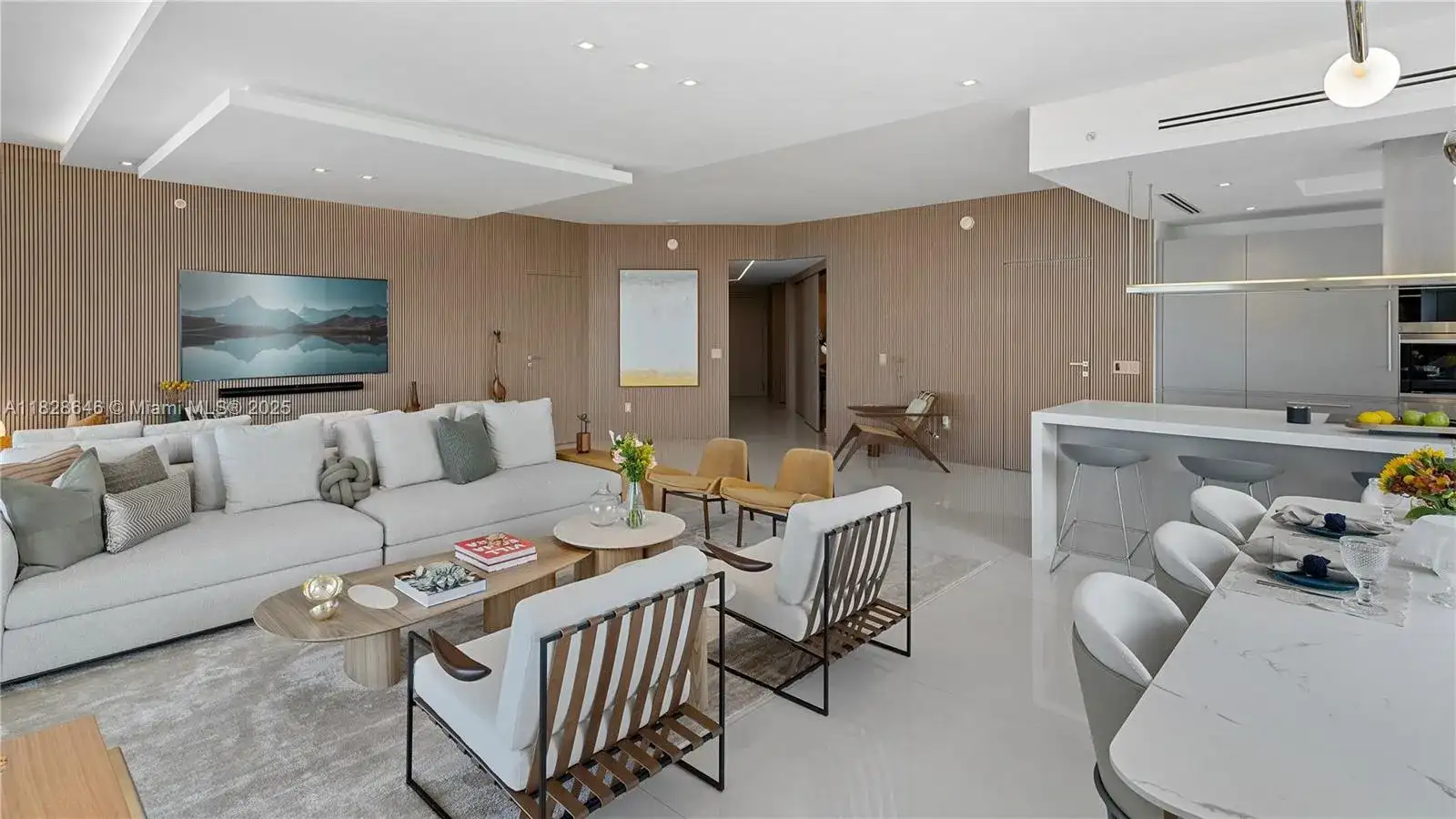 17301 Biscayne Blvd # 2102, North Miami Beach FL 33160 photo 4