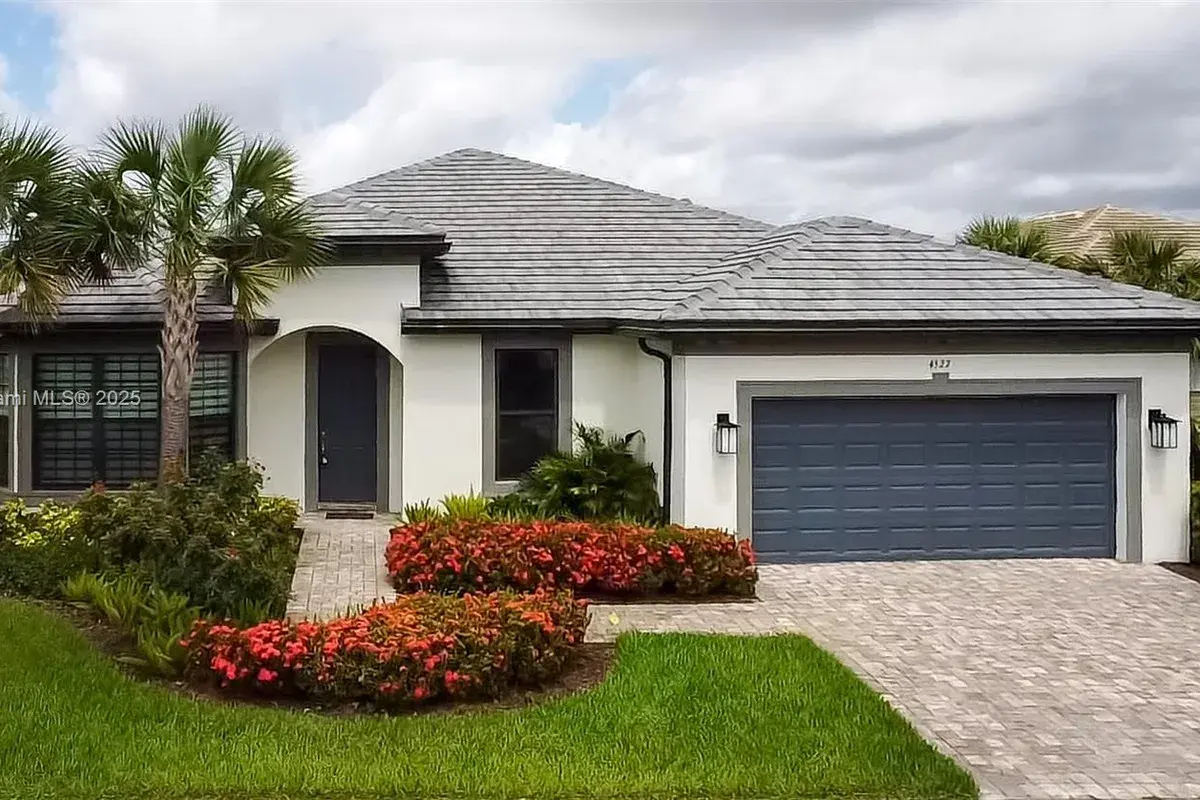 4527 Blessed Place Dr, Oakland Park FL 33309