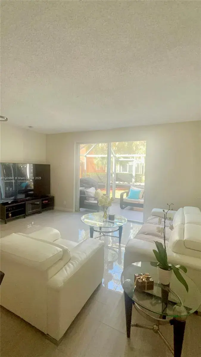 1597 Barcelona Way # 32, Weston FL 33327