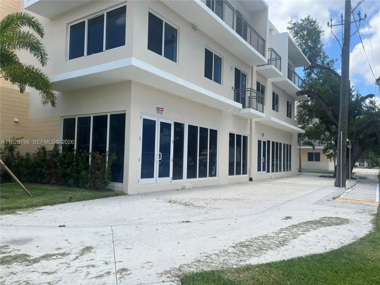 1105 SW 70th Ave # 102, Miami FL 33144 photo 2