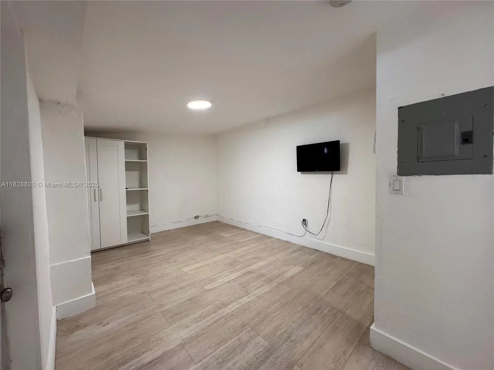 2796 SW 34th Ct # 1, Miami FL 33133