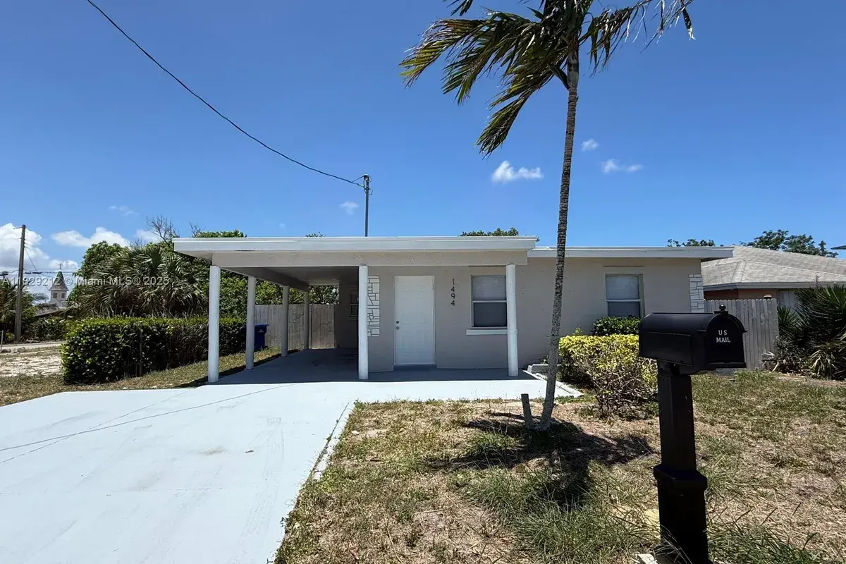 1494 W 34th St, Riviera Beach FL 33404