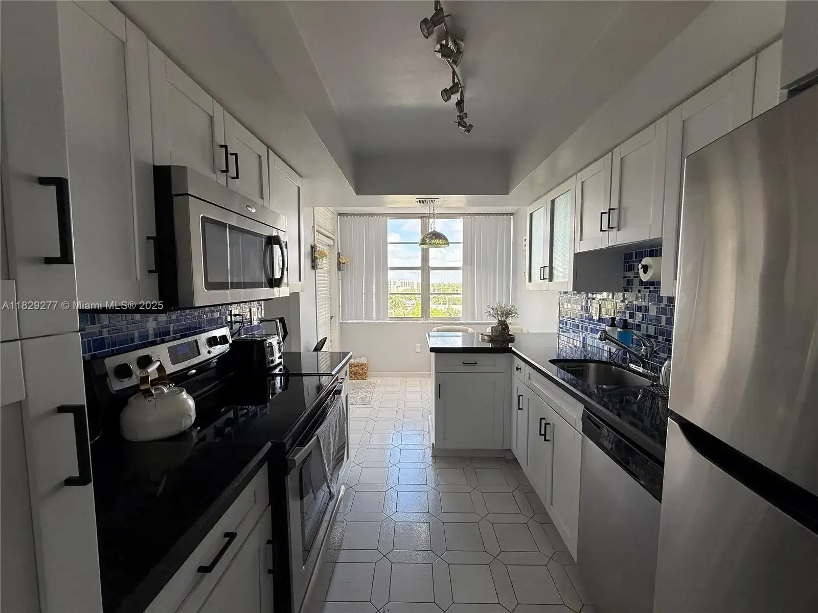 18011 Biscayne Blvd # 805, Aventura FL 33160 photo 4