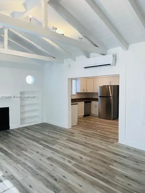 937 Lenox Ave # 1, Miami Beach FL 33139