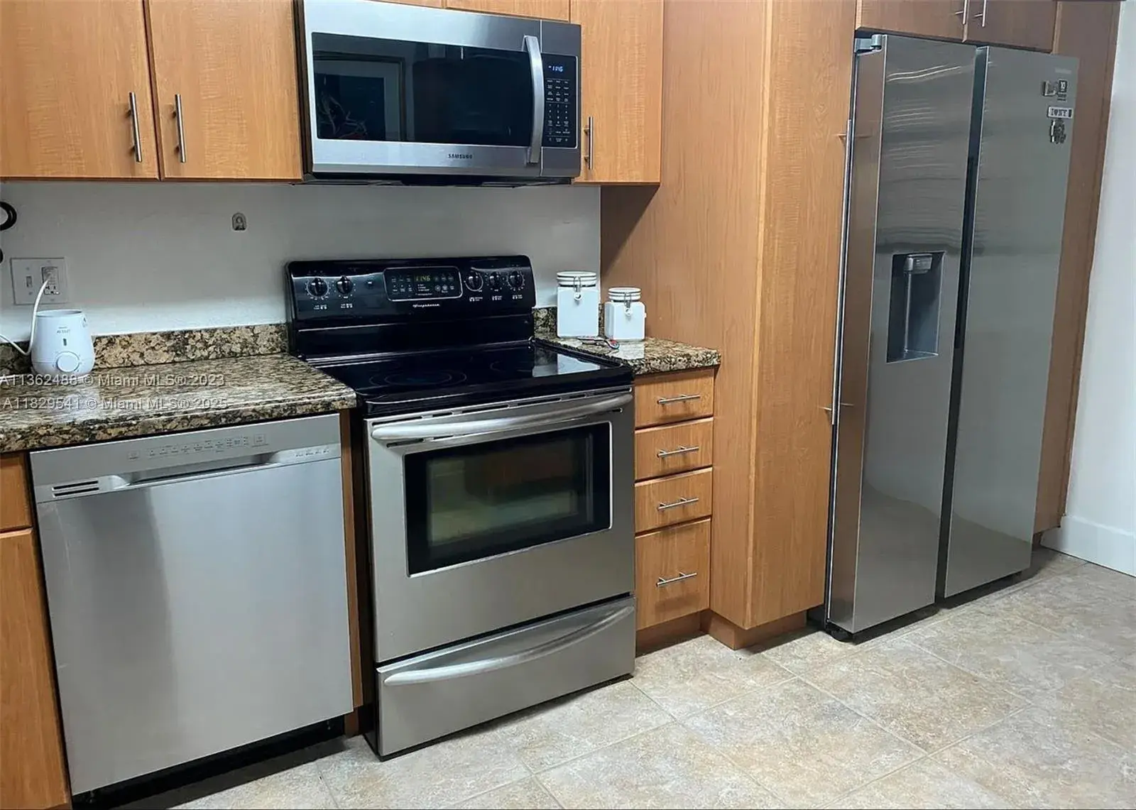 3926 Estepona Ave, Doral FL 33178