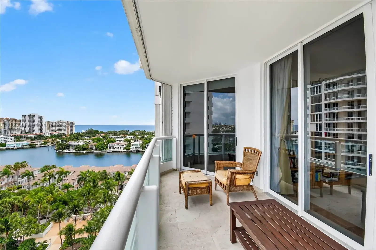 21150 Point Pl # 1505, Aventura FL 33180 photo 2