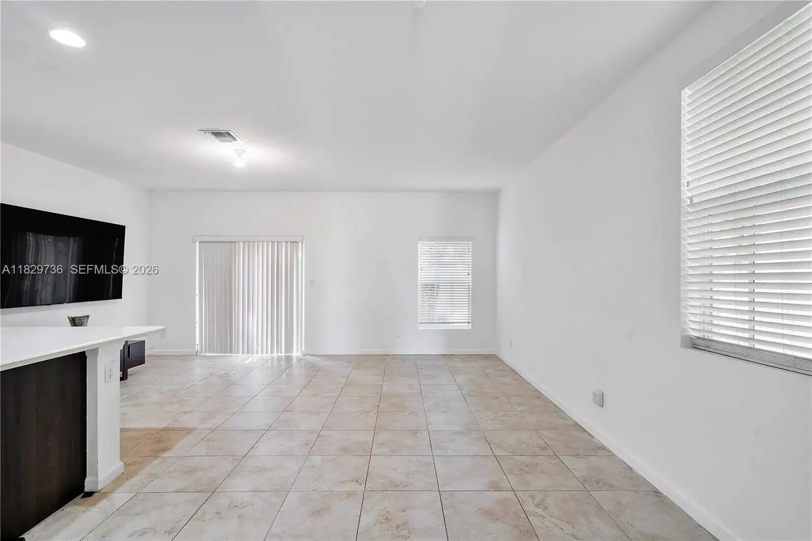 1128 NW 40th Ter, Lauderhill FL 33313 photo 5