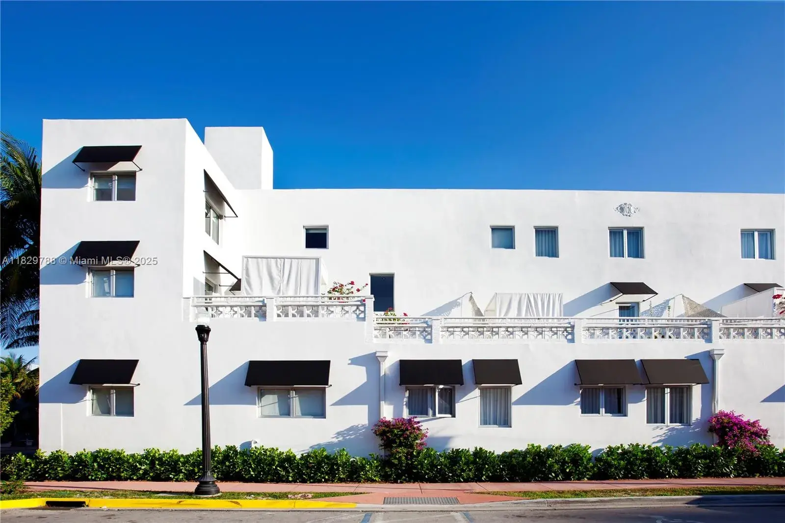 205 Collins Ave, Miami Beach FL 33139